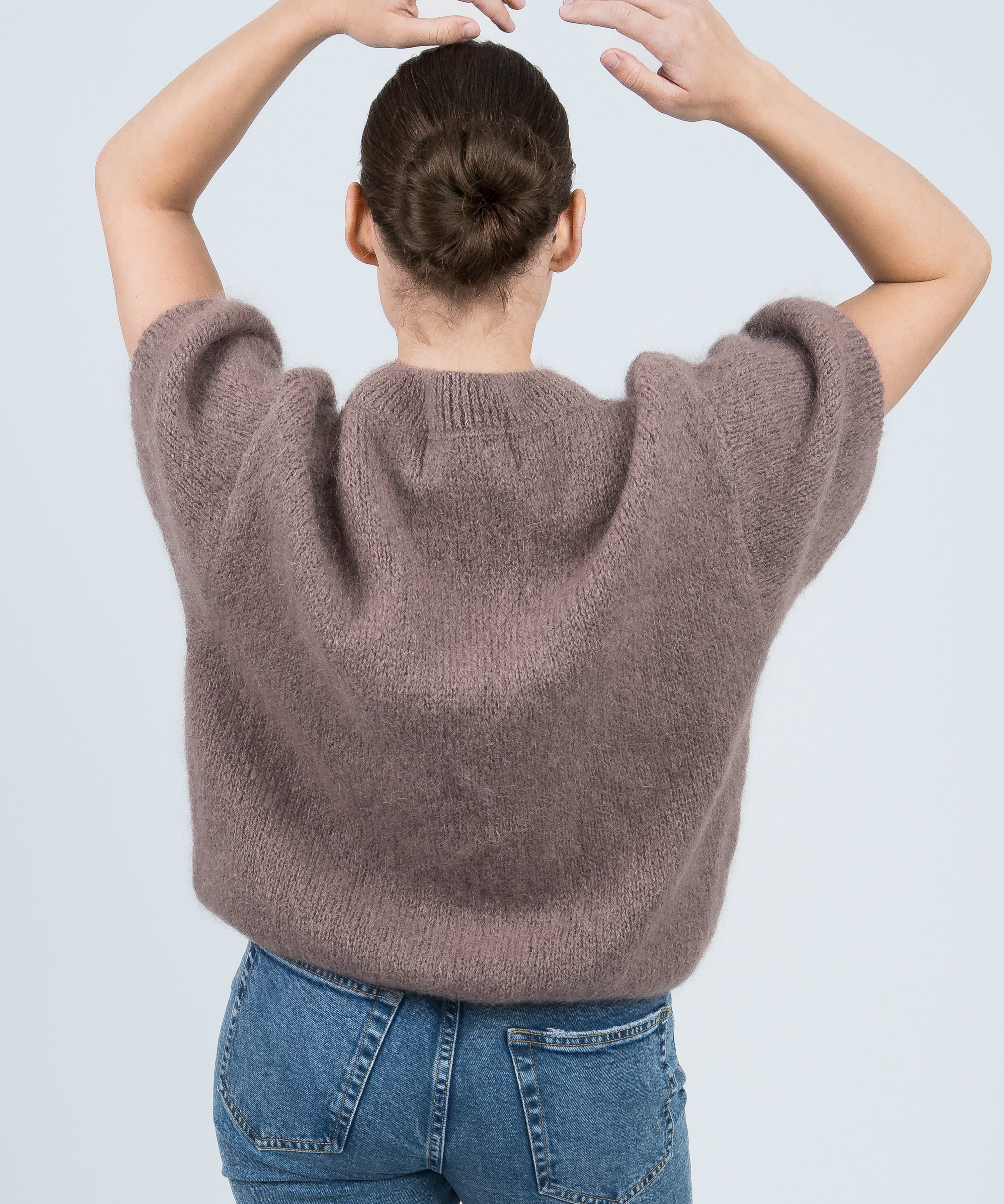 Strickpullover Rundhals mit Puffärmeln Taupe von hinten