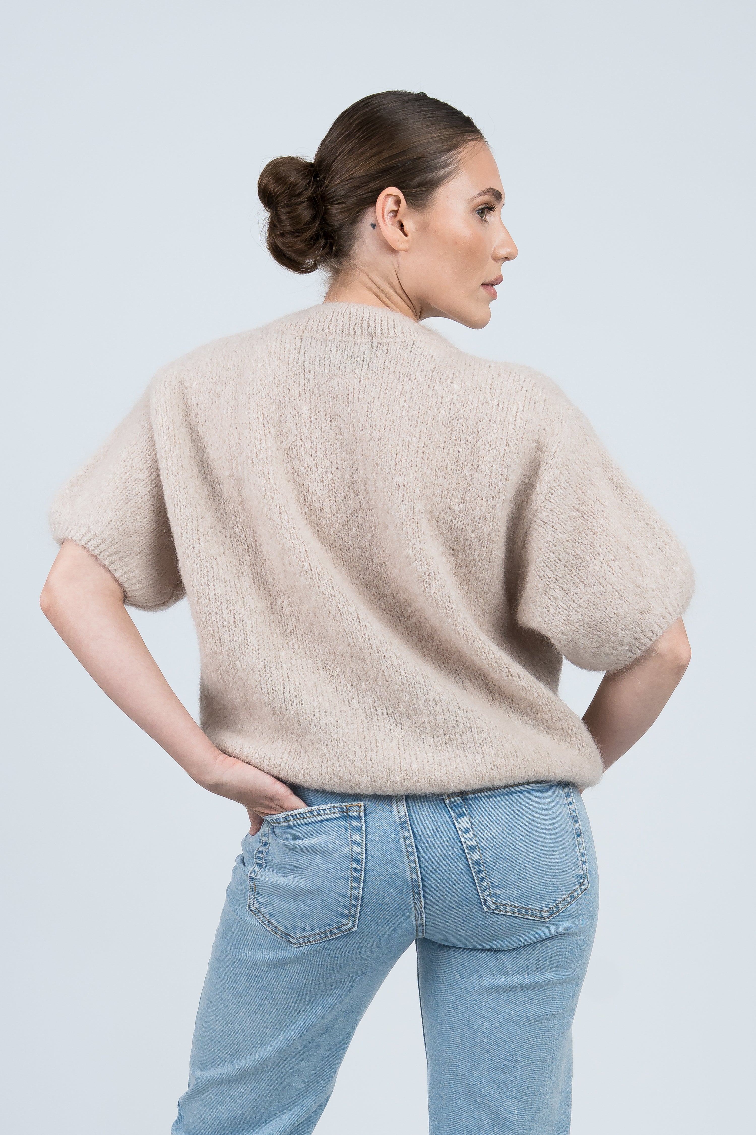 Strickpullover Rundhals mit Puffärmeln Beige von hinten