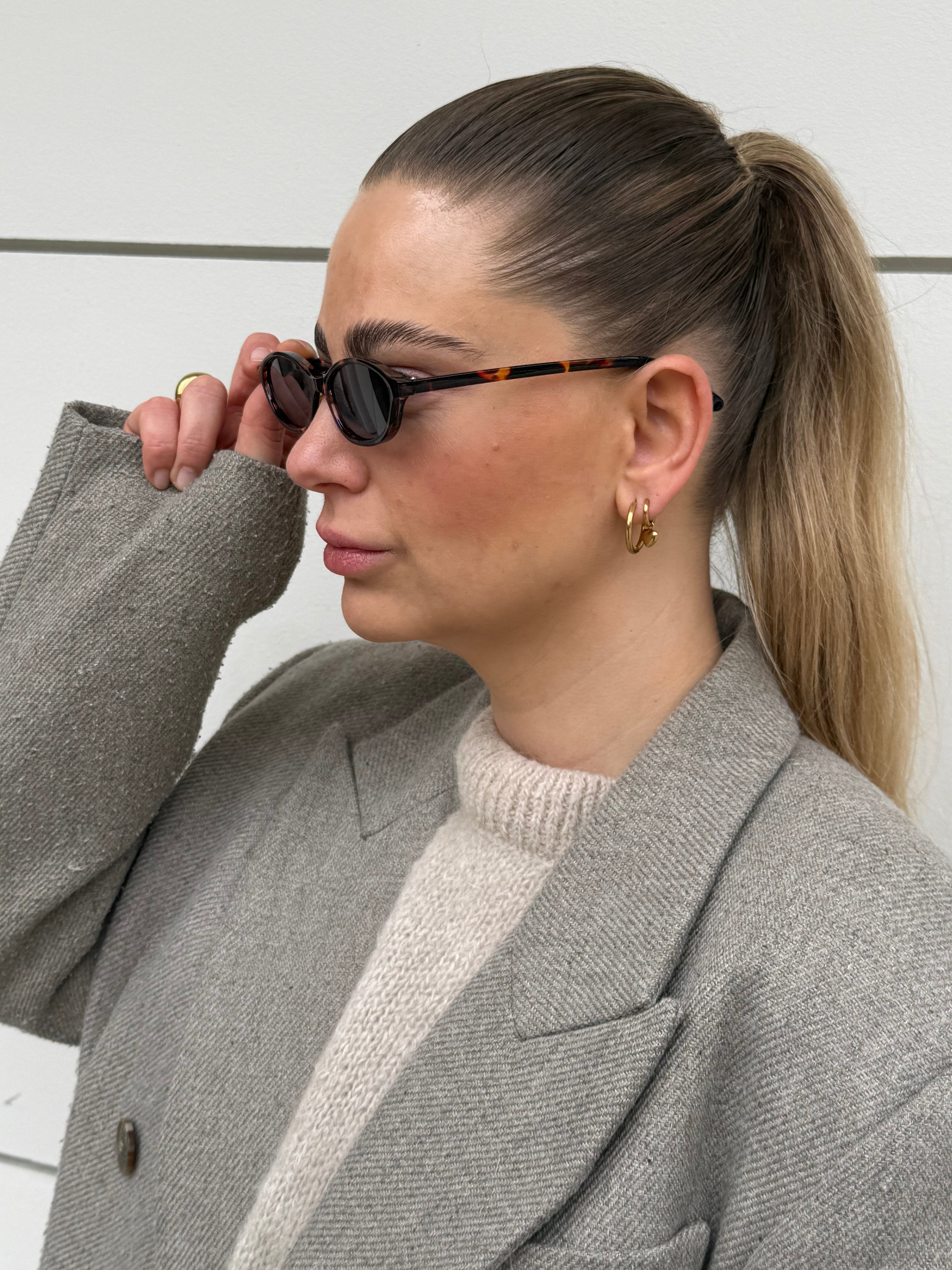 Sonnenbrille kleine ovale Gläser Havanna Close