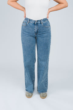 Jeans High Waisted Wide Leg ohne Waschung Blau von vorne