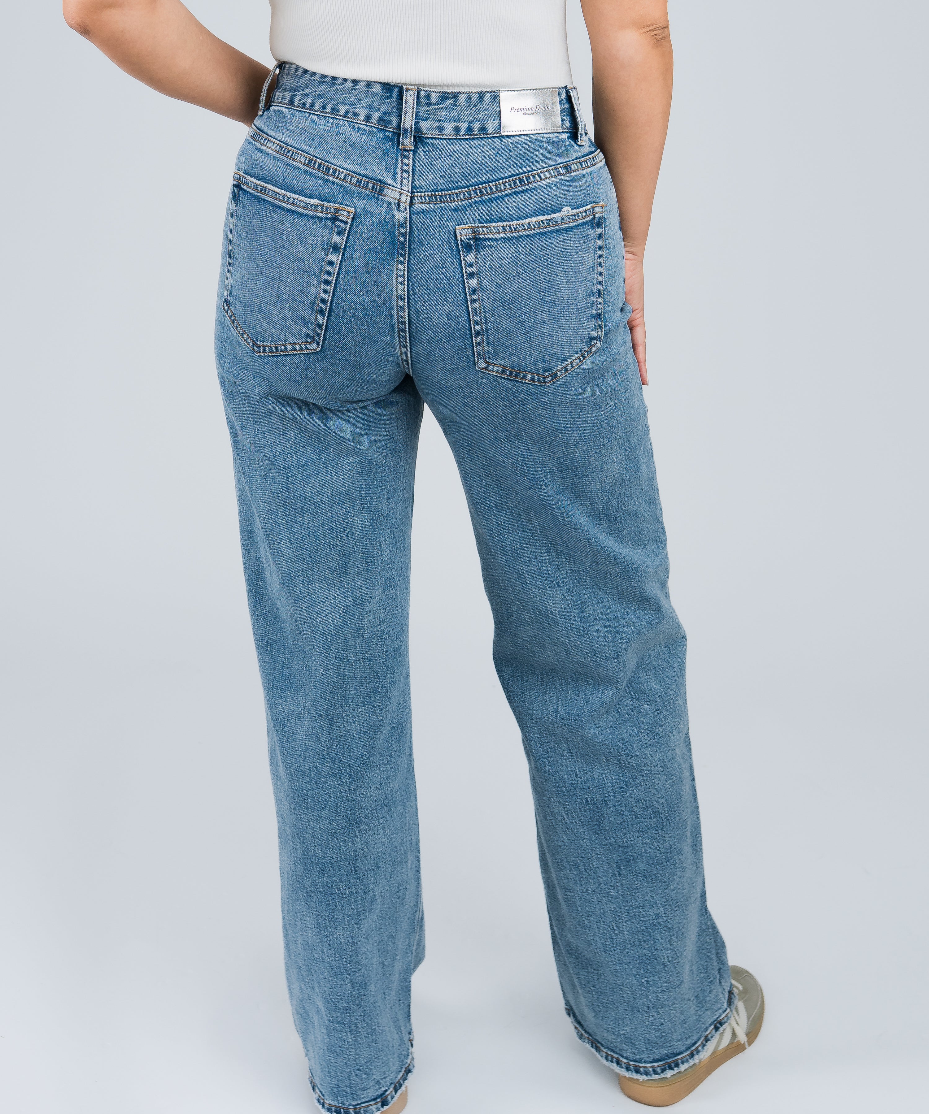 Jeans High Waisted Wide Leg ohne Waschung Blau von hinten