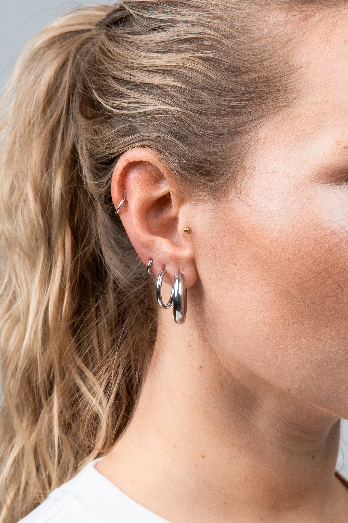 Hoops Basic Ohrring Medium Silber alle Modelle