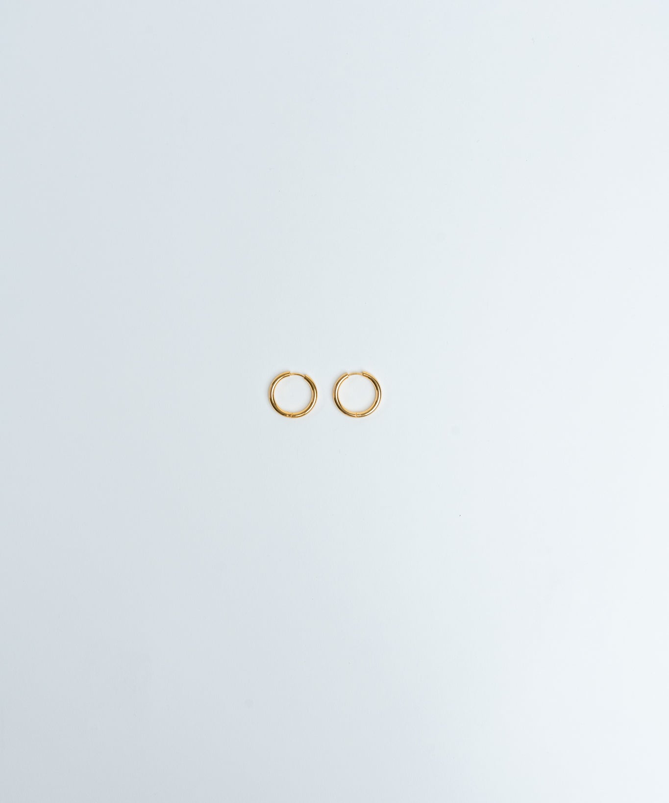 Hoops Basic Ohrring Medium Dünn Gold Plain