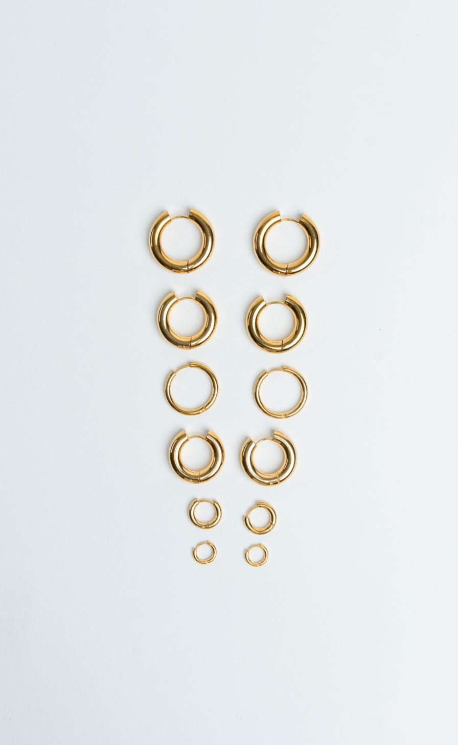 Hoops Basic Ohrring Medium Gold ohne Model