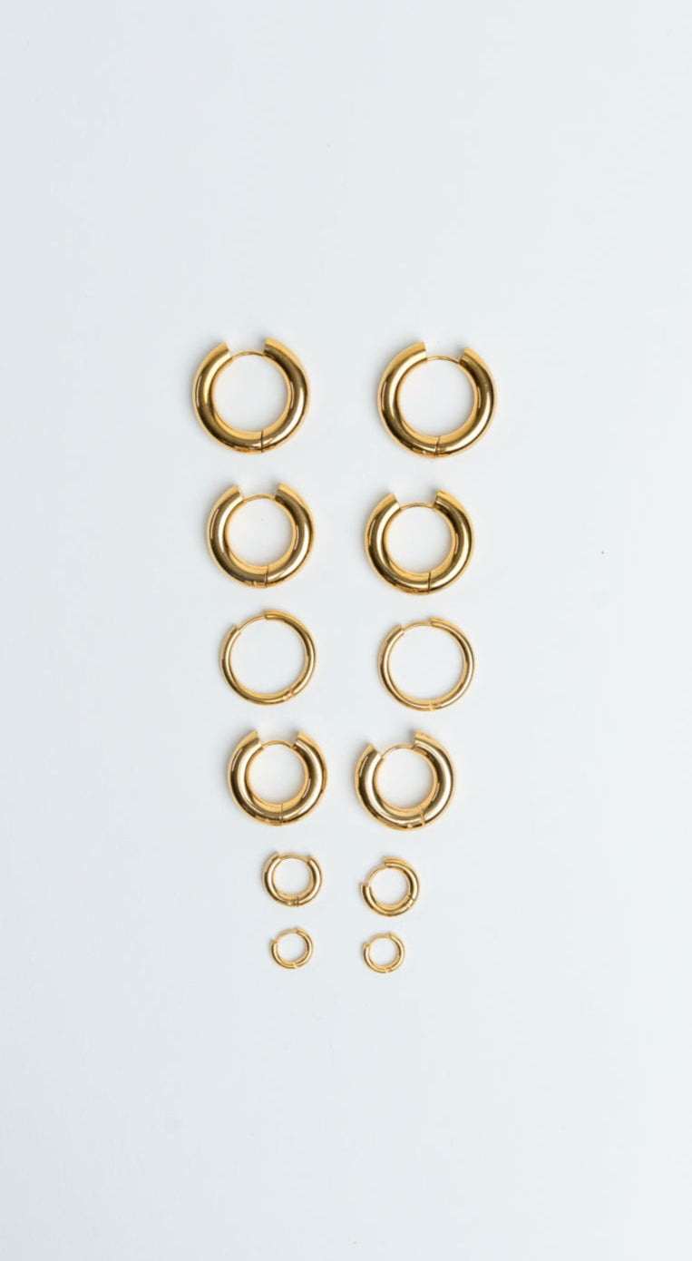 Hoops Basic Ohrring Medium Dünn Gold ohne Model