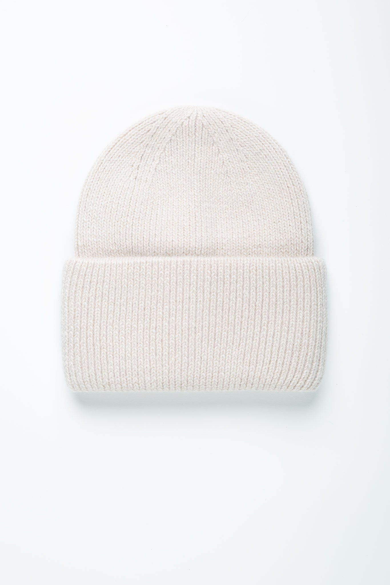 Beanie-Mütze mit Rippenstrick Groß Hellbeige von vorne